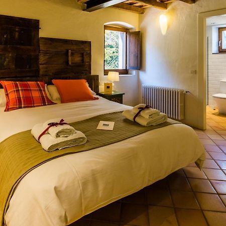 B&B La Rectoria De Sant Miquel De Pineda Sant Felíu de Pallarols Eksteriør billede