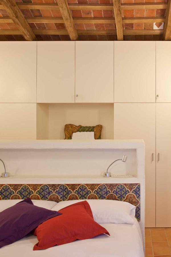 B&B La Rectoria De Sant Miquel De Pineda Sant Felíu de Pallarols Eksteriør billede