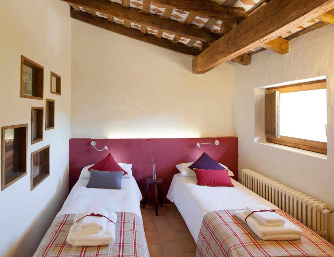 B&B La Rectoria De Sant Miquel De Pineda Sant Felíu de Pallarols Eksteriør billede
