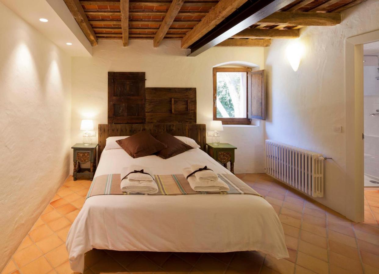 B&B La Rectoria De Sant Miquel De Pineda Sant Felíu de Pallarols Eksteriør billede