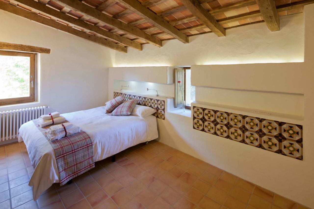 B&B La Rectoria De Sant Miquel De Pineda Sant Felíu de Pallarols Eksteriør billede
