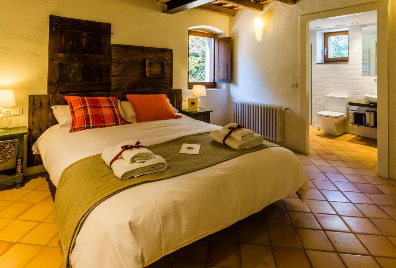 B&B La Rectoria De Sant Miquel De Pineda Sant Felíu de Pallarols Eksteriør billede